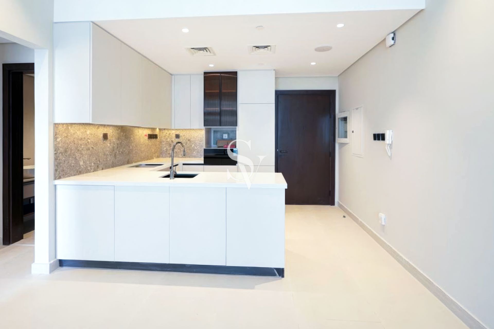 BRAND NEW | Fully Furnished Modern 1BR | AVAILABLE