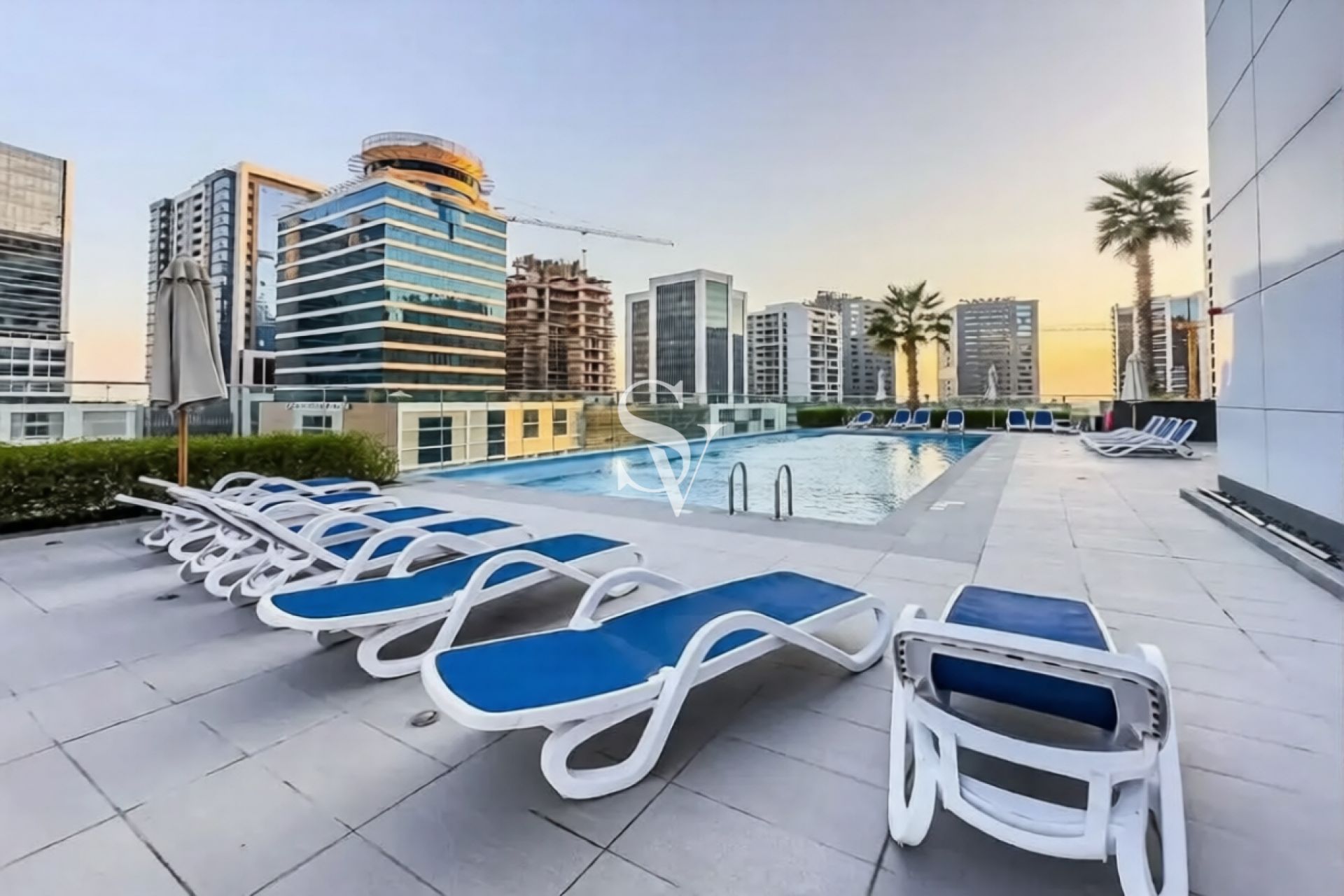 PREMIUM FURNISHED |READY TO MOVE |FLEXIBLE CHEQUES
