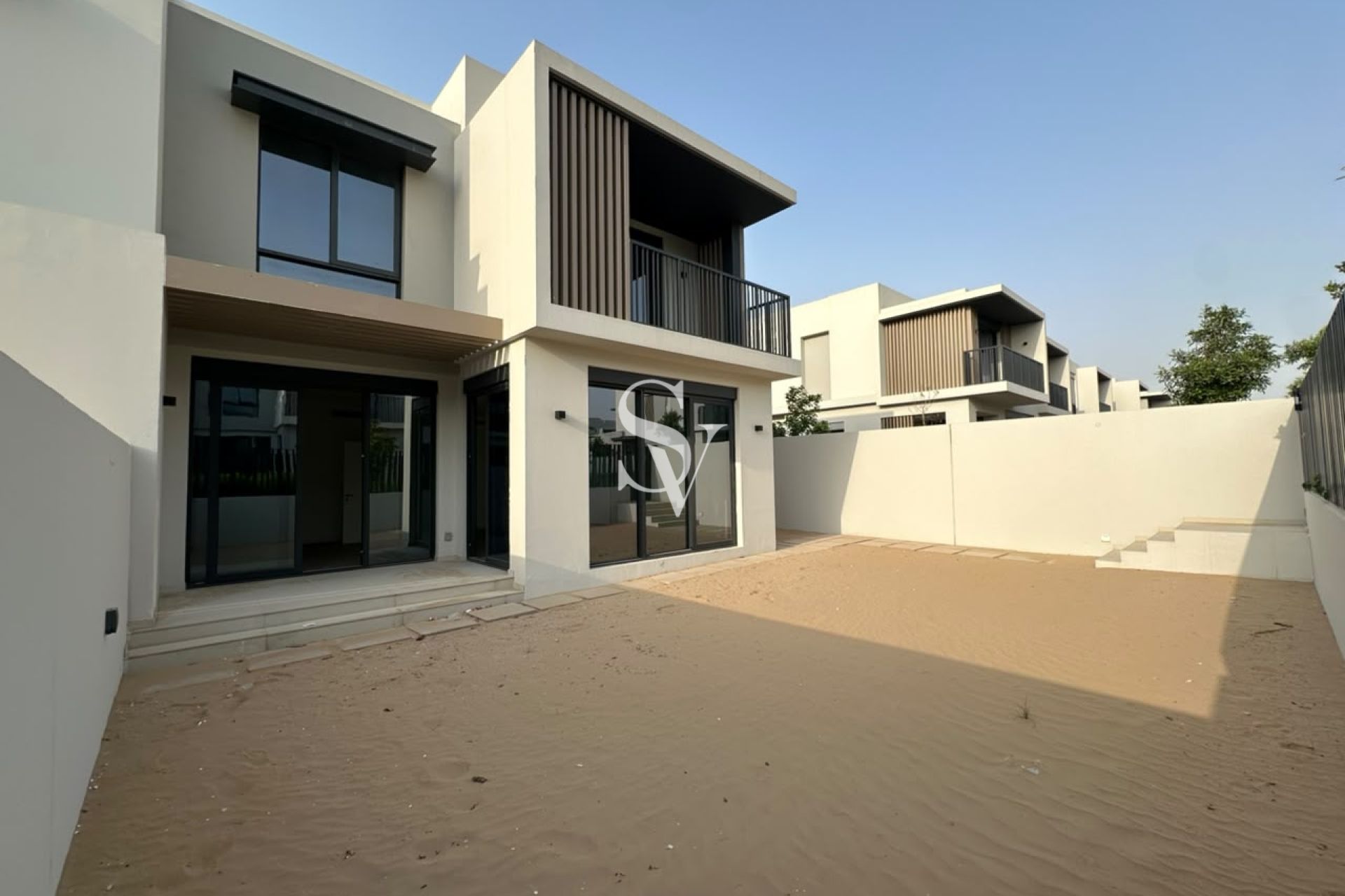 CORNER UNIT  | BRAND NEW | CLOSE TO AMENITIES