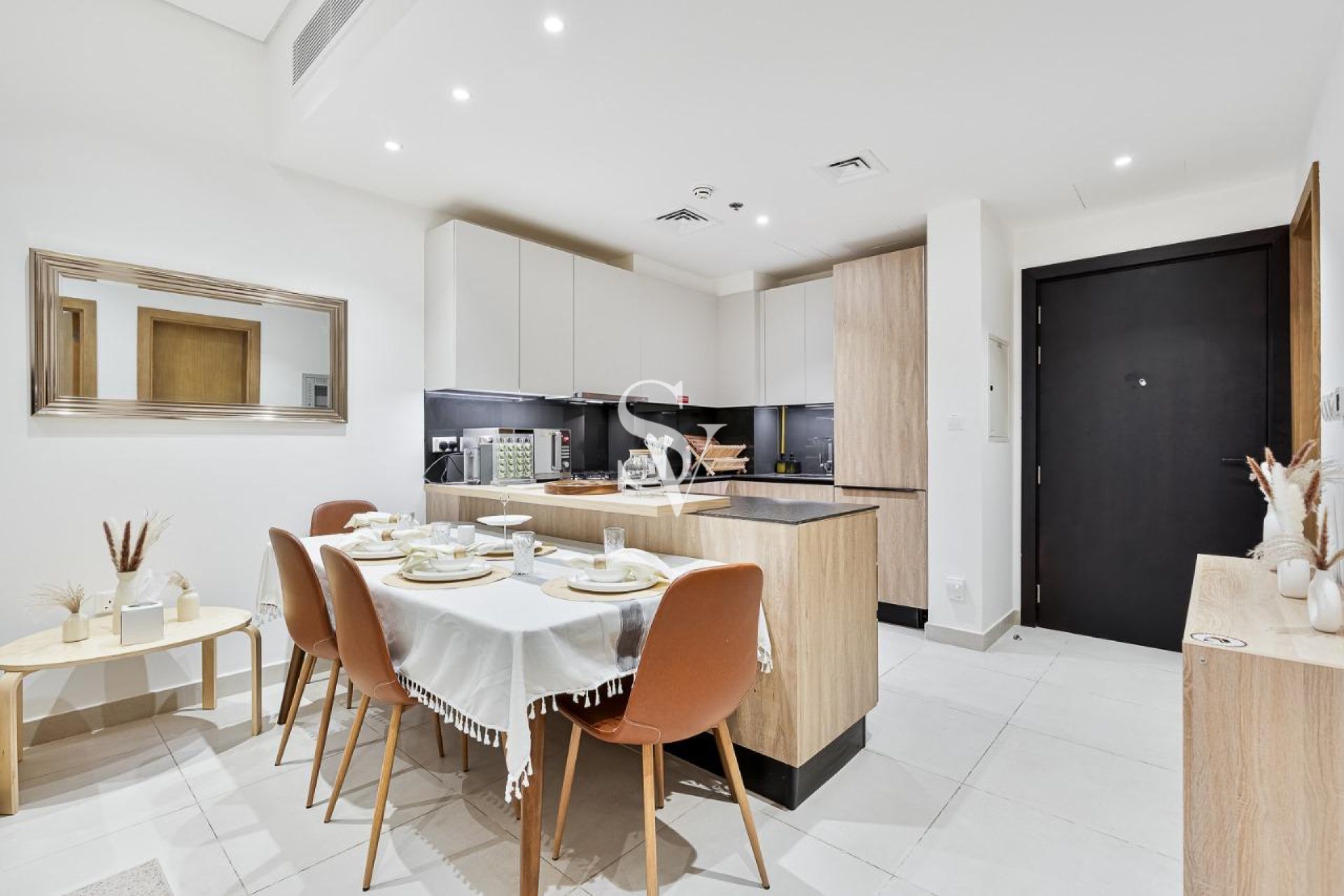 1 BED+STORAGE | AMENITIES VIEW | ELEGANT FURNISHED