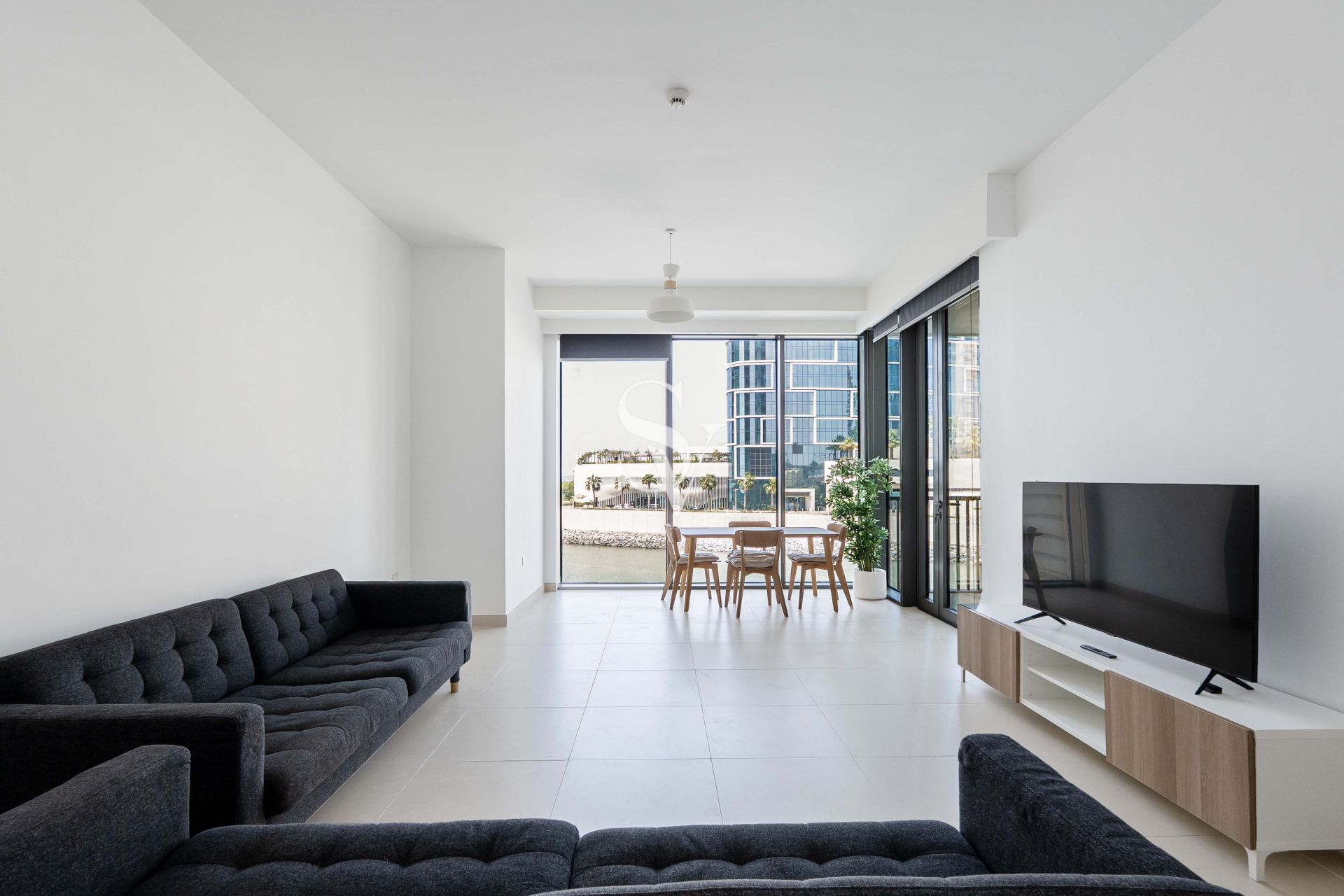 Spacious | Low Floor | Canal View | Close to Exit