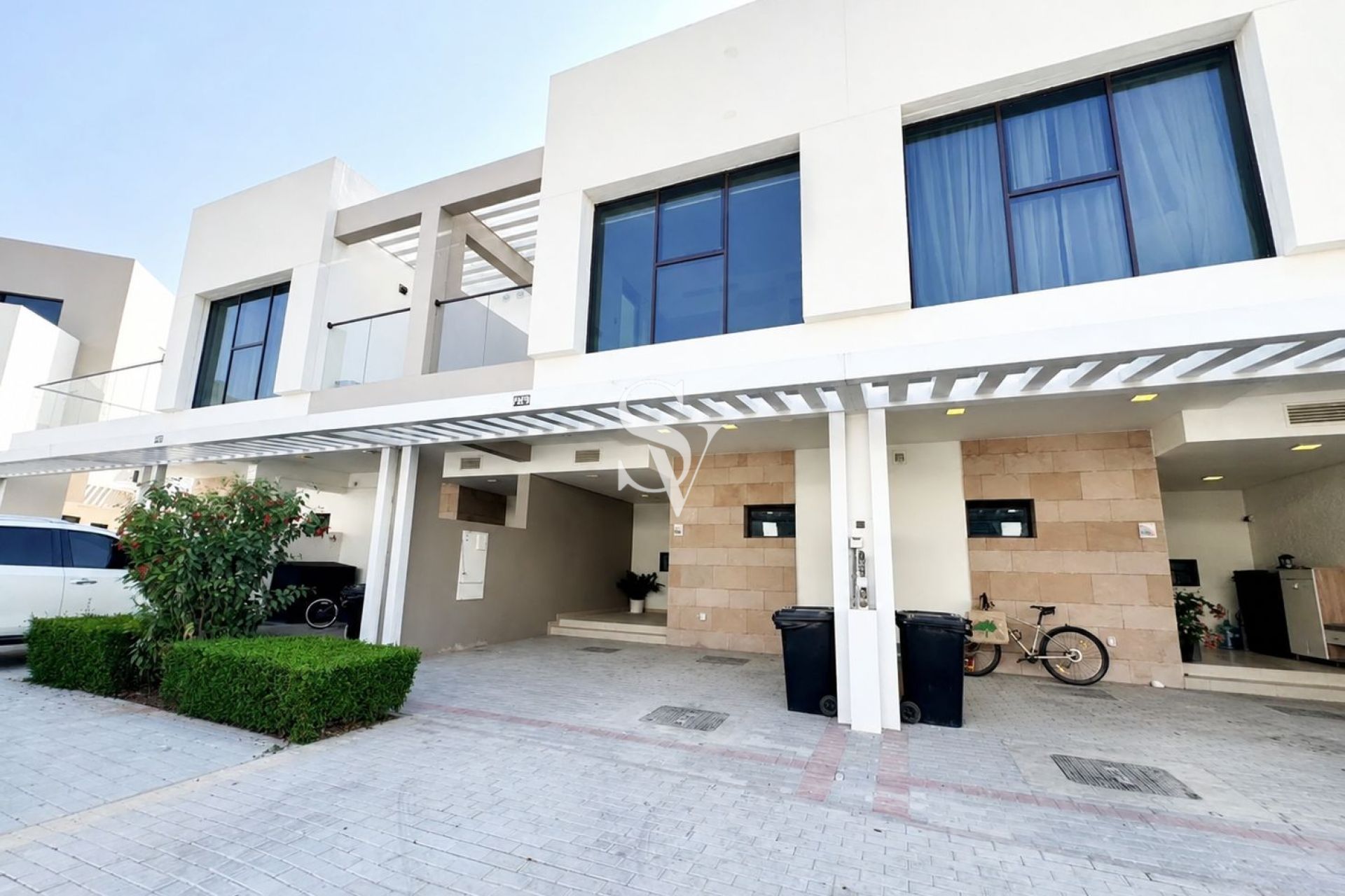 Landscaped | Unfurnished |  Community View