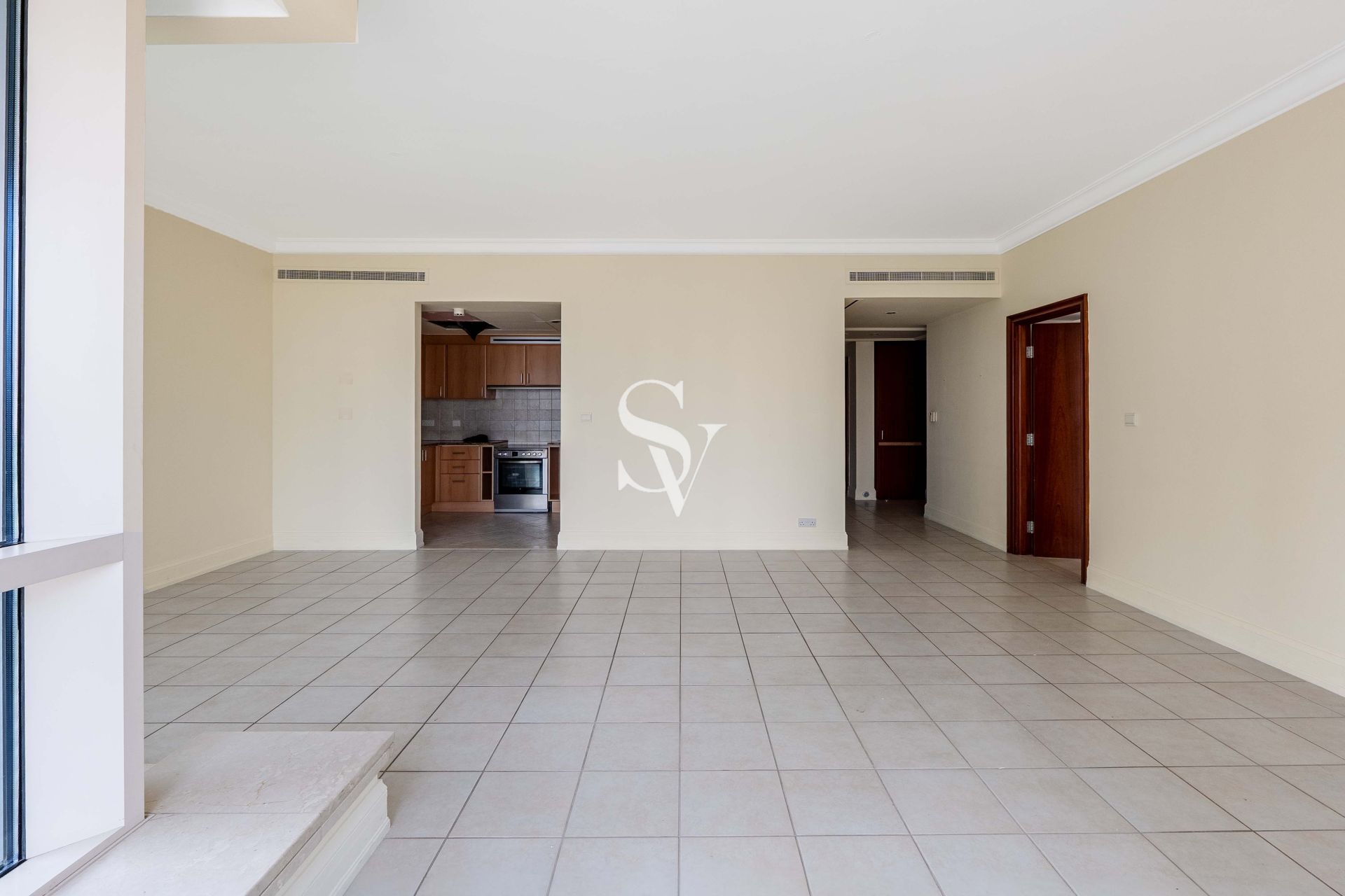 Chiller Free | Spacious | Marina View | Study