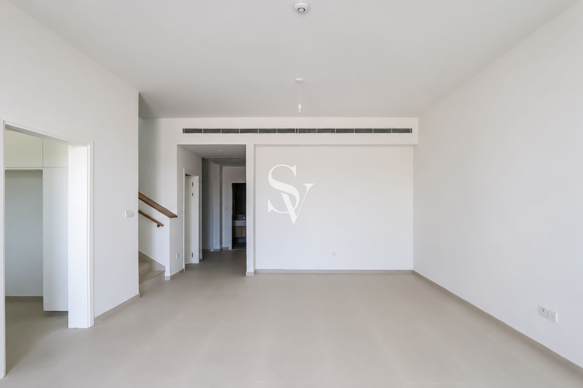 Single Row| Lowest Price | Close to Entry & Exit