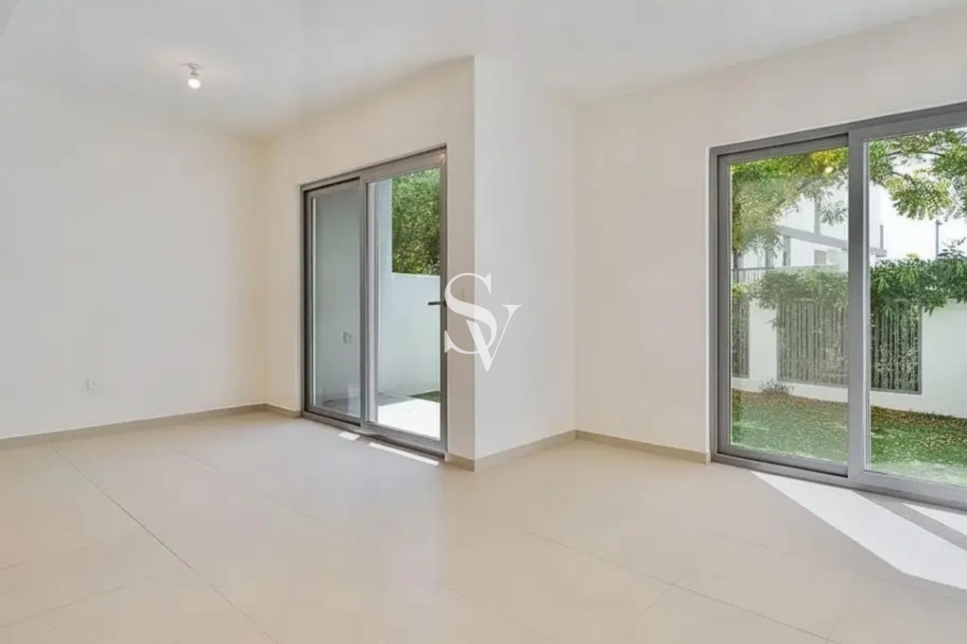 Single Row | Close to Amenities | Vacating Soon