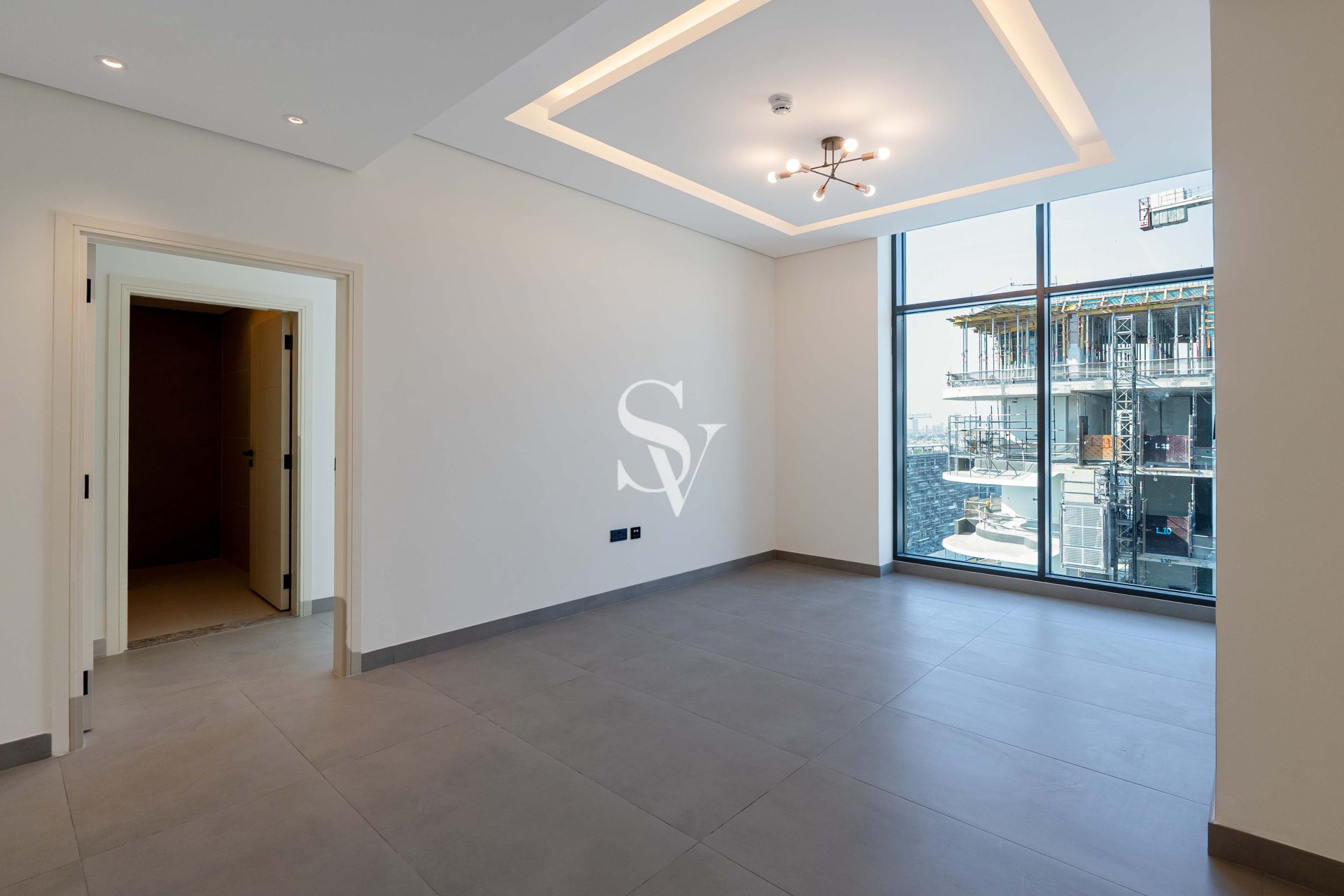 Top Floor | Next to Metro | Brand New
