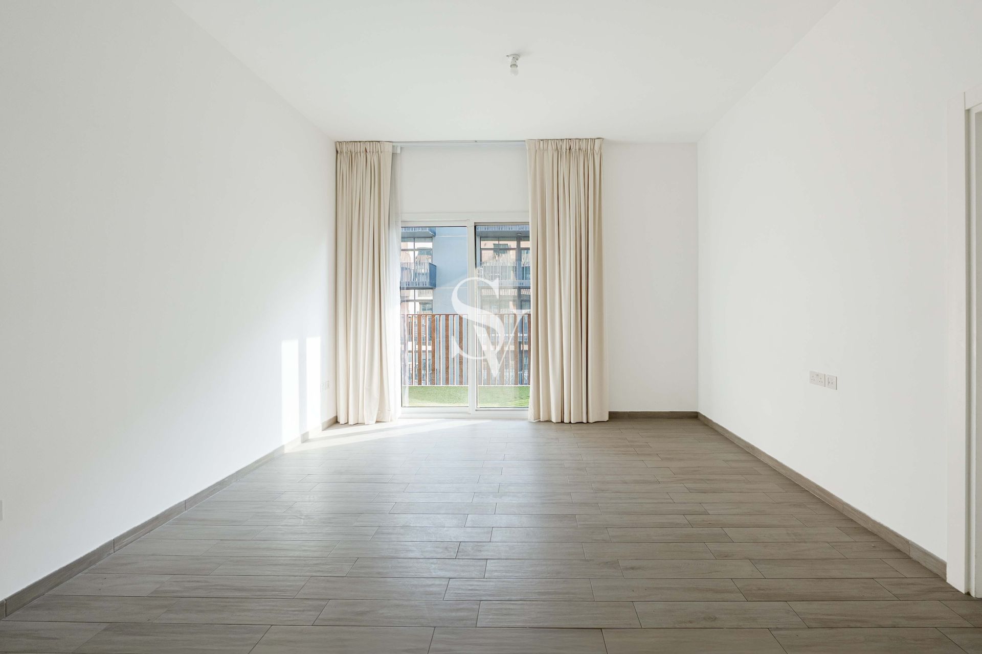 Investor Opportunity | Premium Ellington 1BR