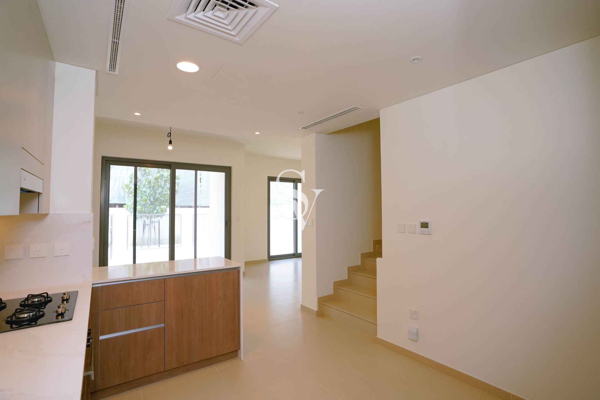 B2B | Close To Amenities | Vacant Oct | Greenery