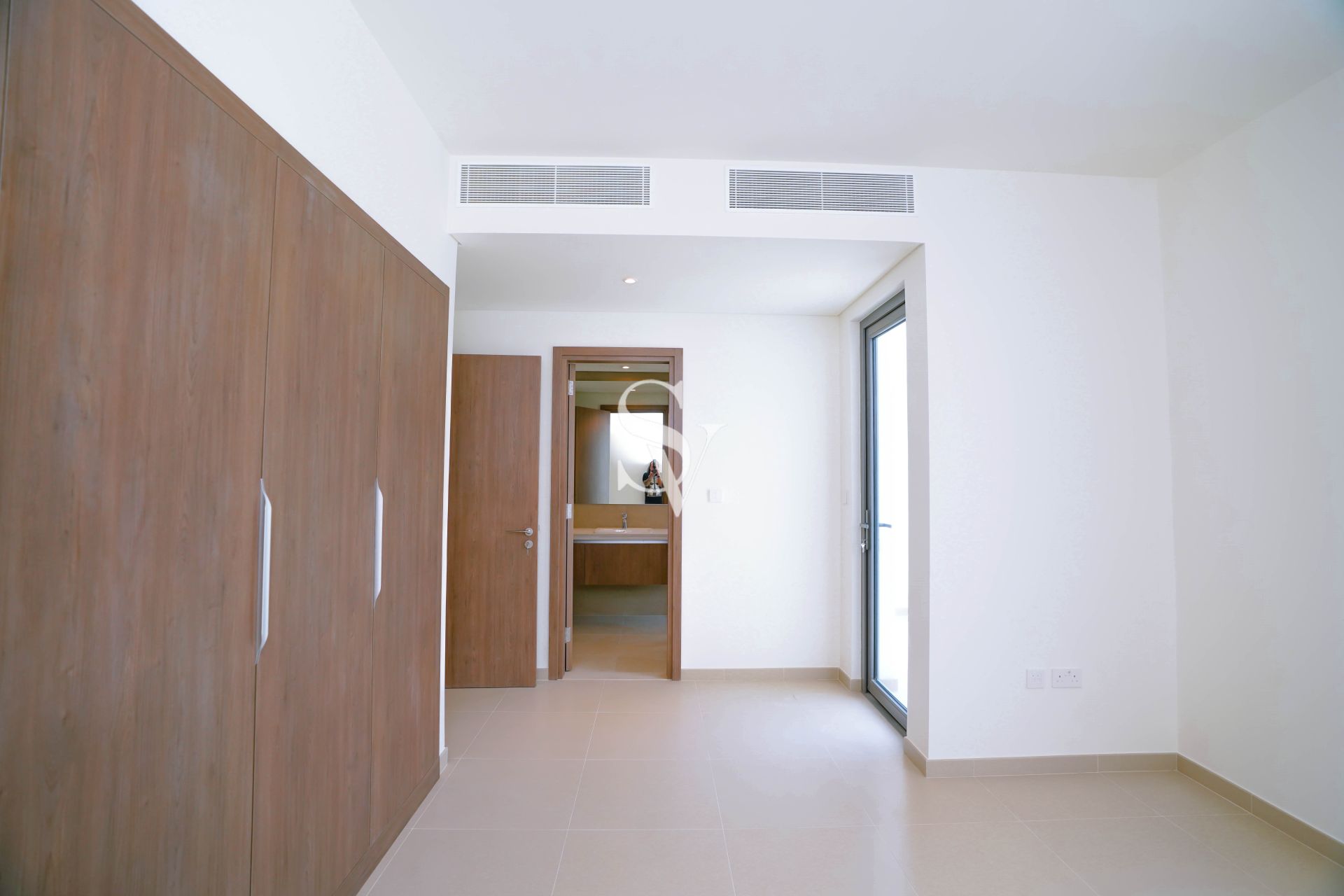 B2B | Close To Amenities | Vacant Oct | Greenery