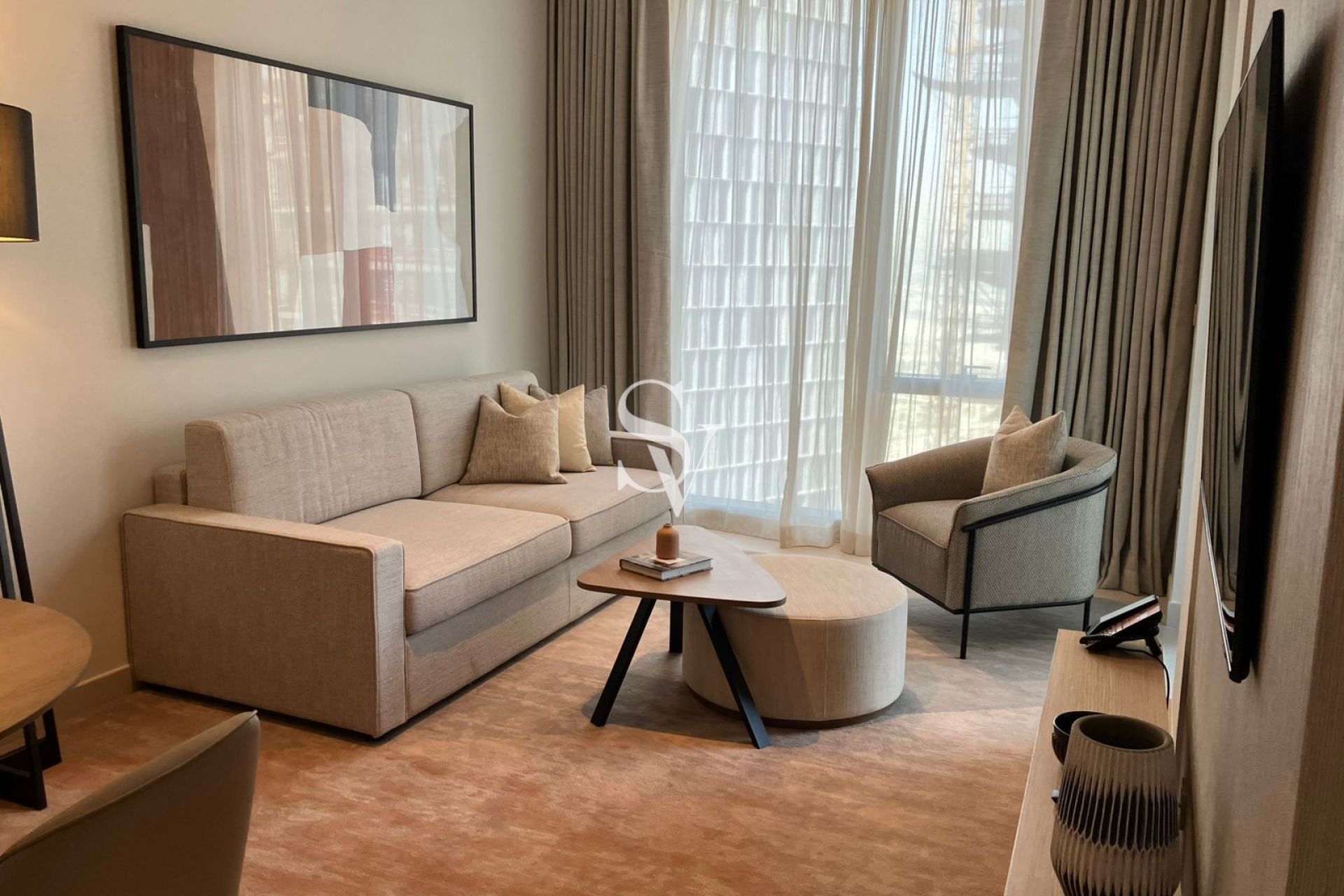 LUXURY LIVING I FULLY FURNISHED | READY TO MOVE
