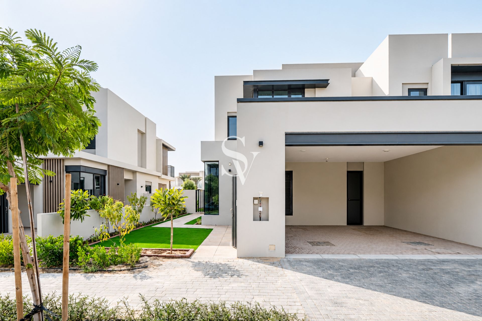 Internal | Landscaped | Single Row | Hilltop