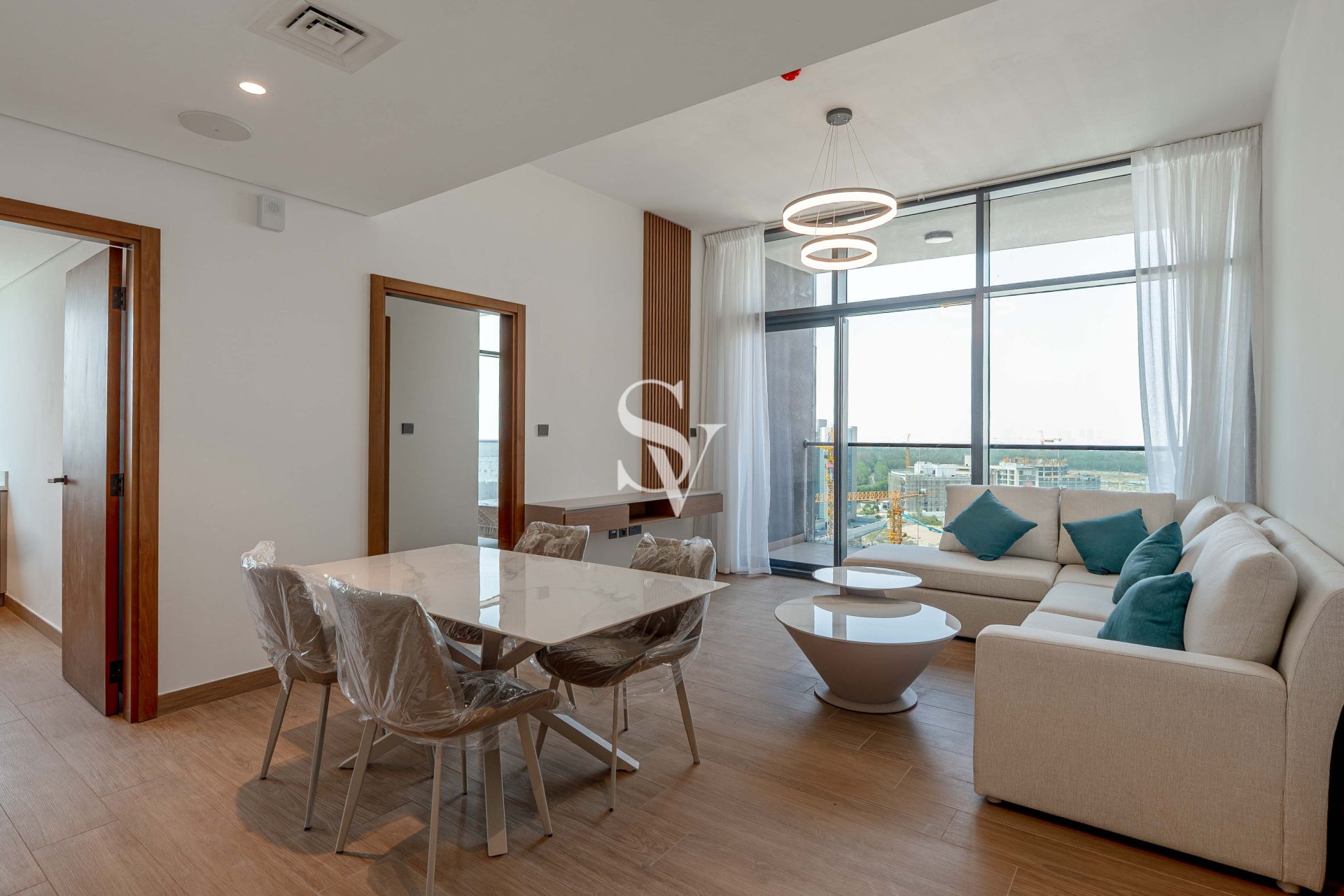 High Floor | Furnished | Resale | Closed Kitchen