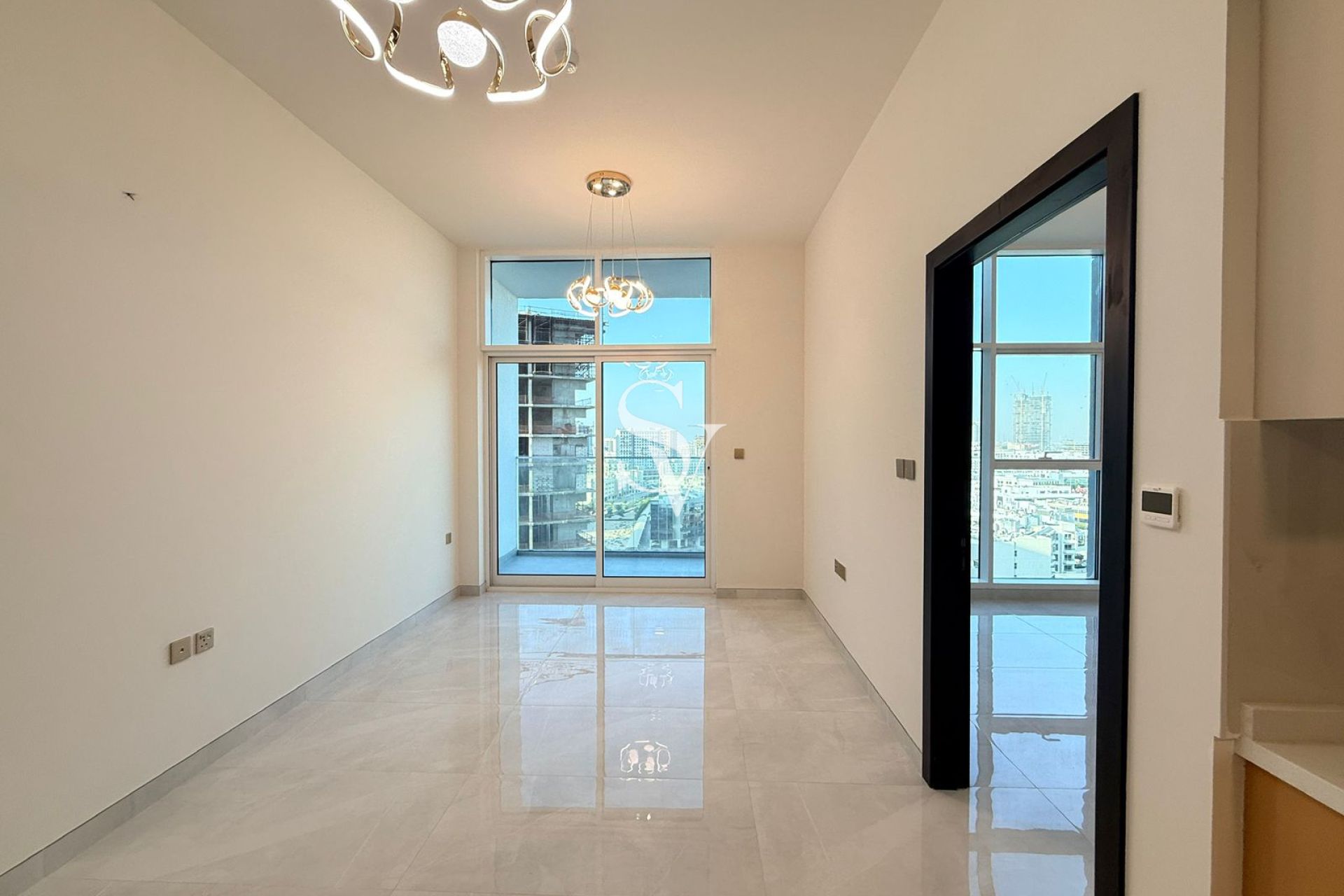 High Floor 1 BR | Skyline View | Motivated Seller