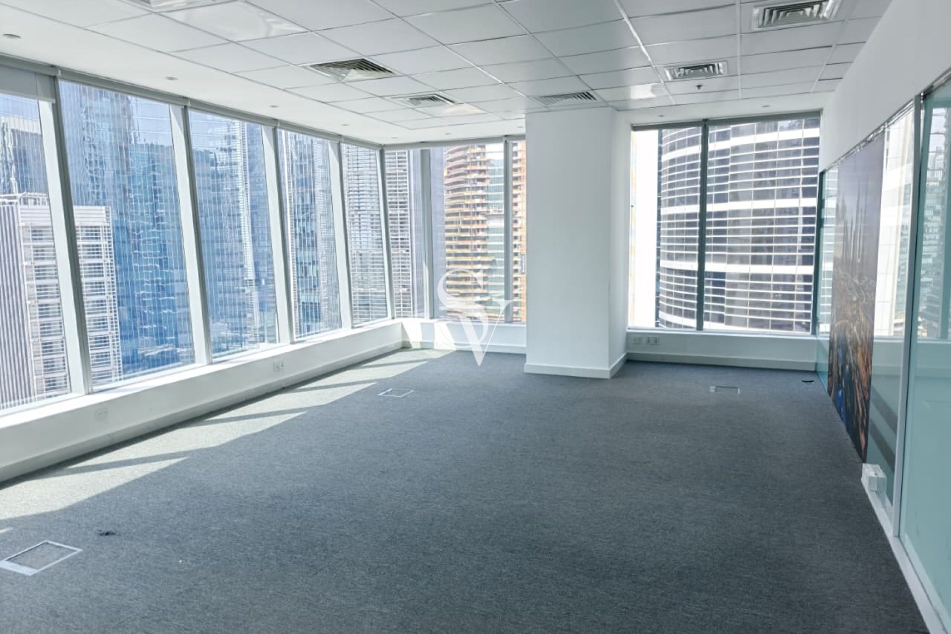 Unfurnished | Glass Partitions | Corner Unit