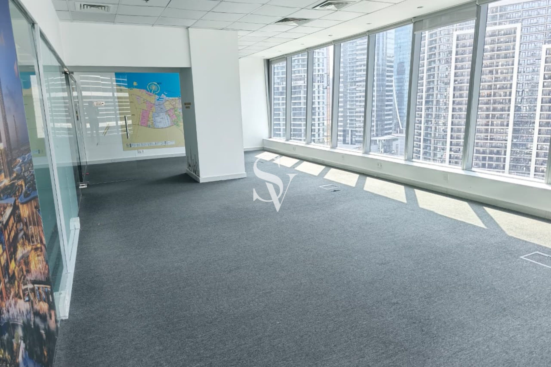 Unfurnished | Glass Partitions | Corner Unit