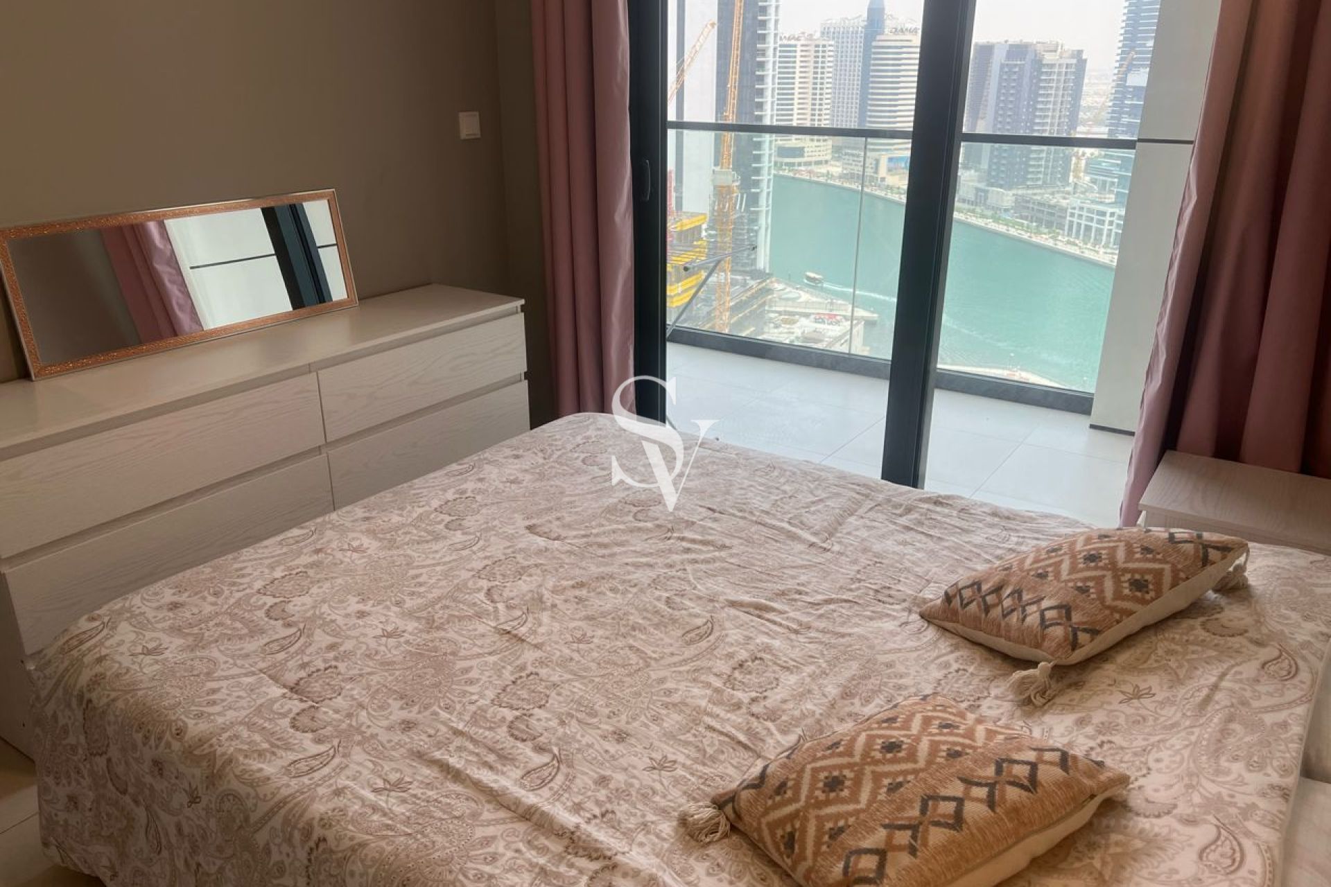 Furnished | Canal view | 5 Min to Metro