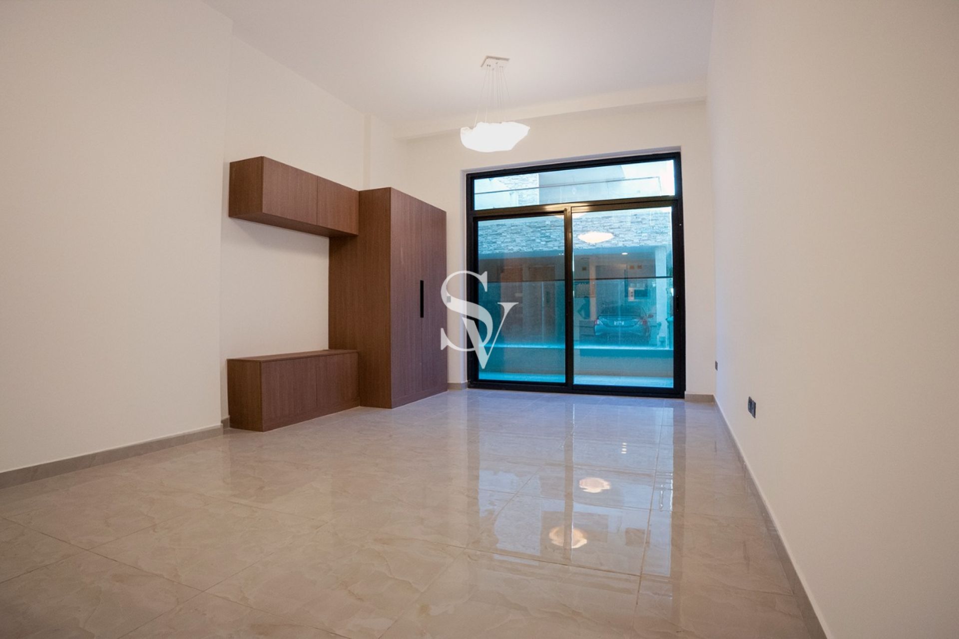 Chiller Free | White Goods | Mid Floor | Near Mall