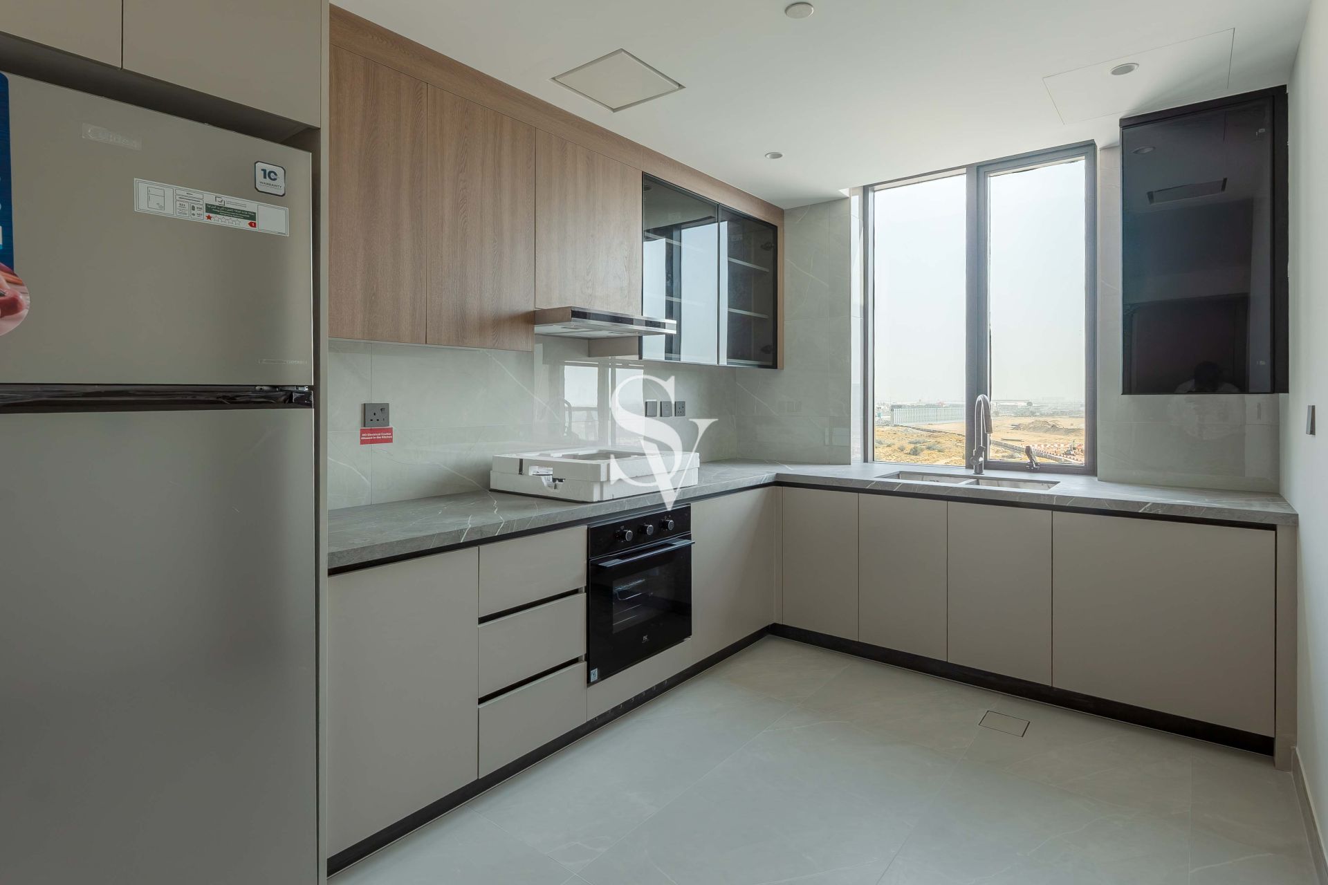 Take Mortgage | Open Full View |Huge Unit |Vacant