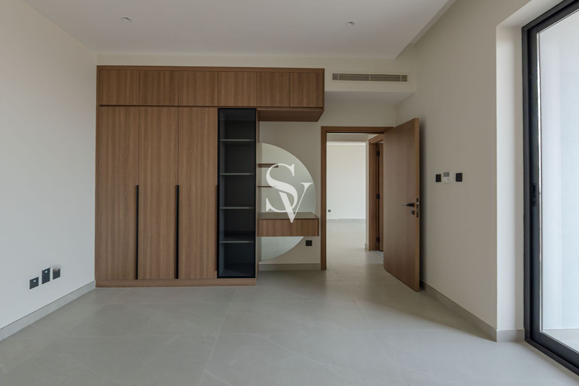 Resale |High Floor |Full Open View |Closed Kitchen - copy