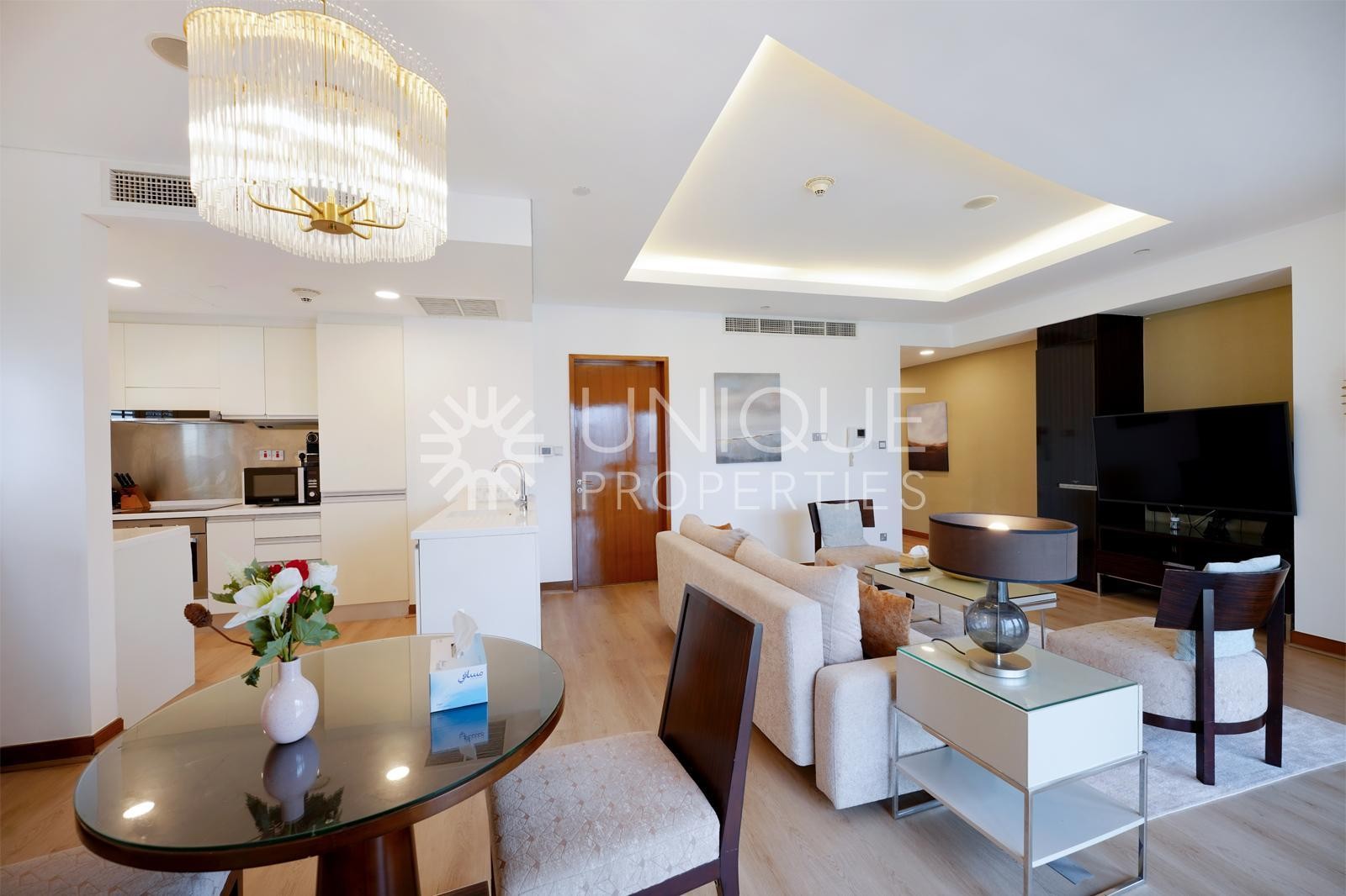 Upgraded | Fully Furnished | High Floor