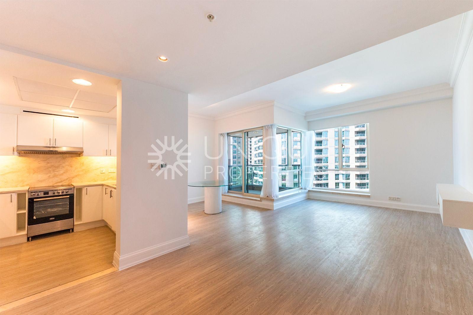 High-Quality Finishes | Marina and Gold Views