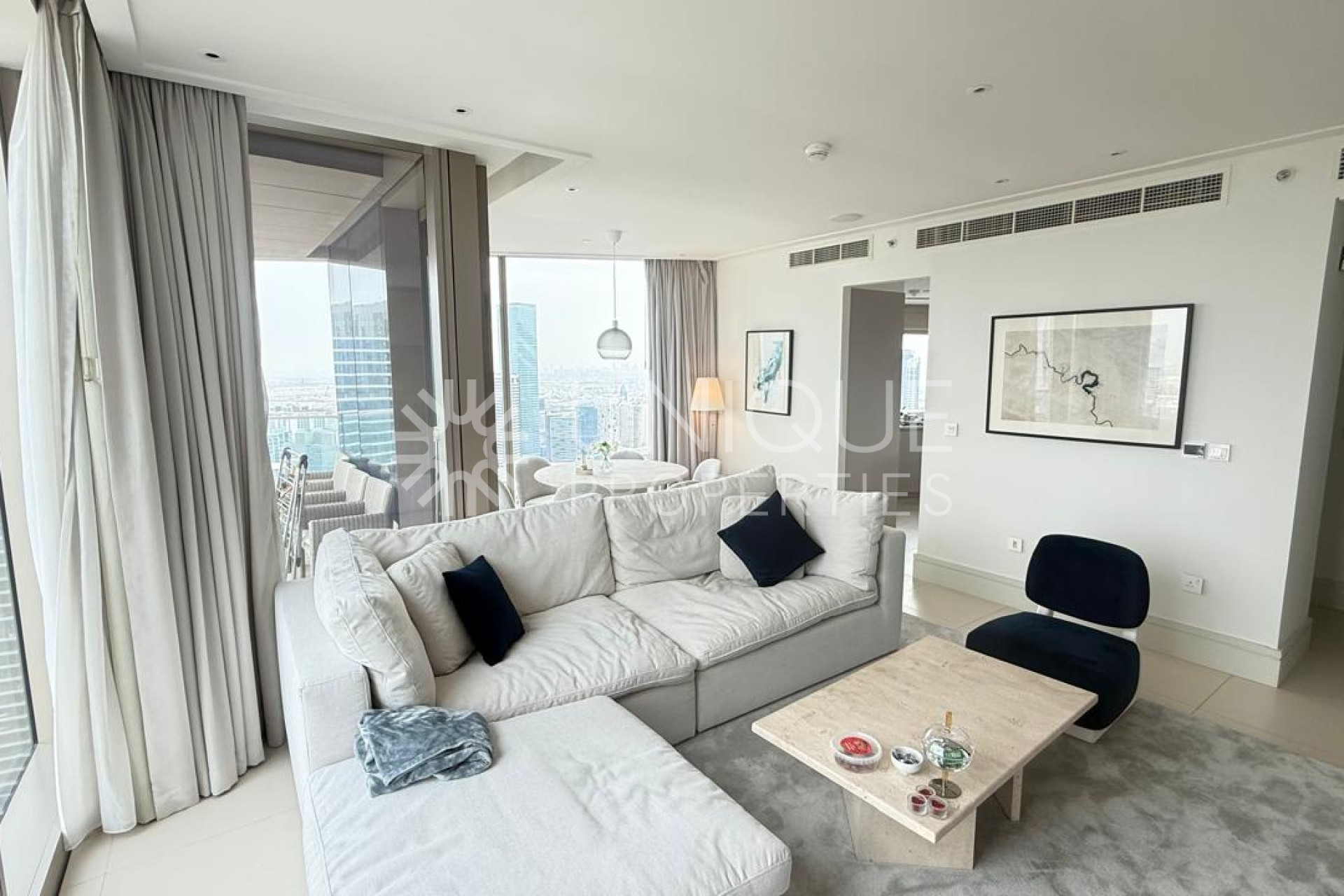 Luxury 2BR | Stunning | Prime Investment | Modern