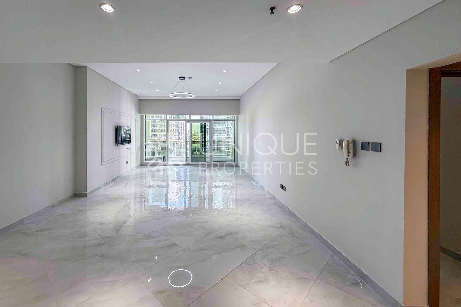 Fully Upgraded | Lake View | 2 Min to DMCC Metro