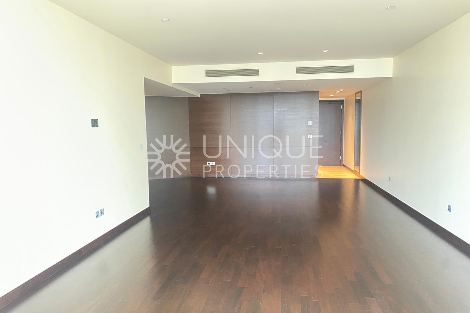 Largest 1BR | High Floor | Lake View-copy