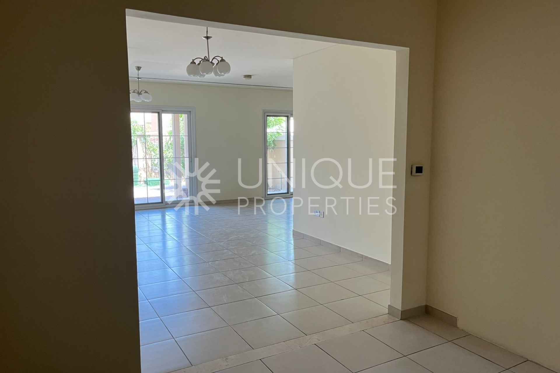 Corner Unit | Private Garden | Negotiable