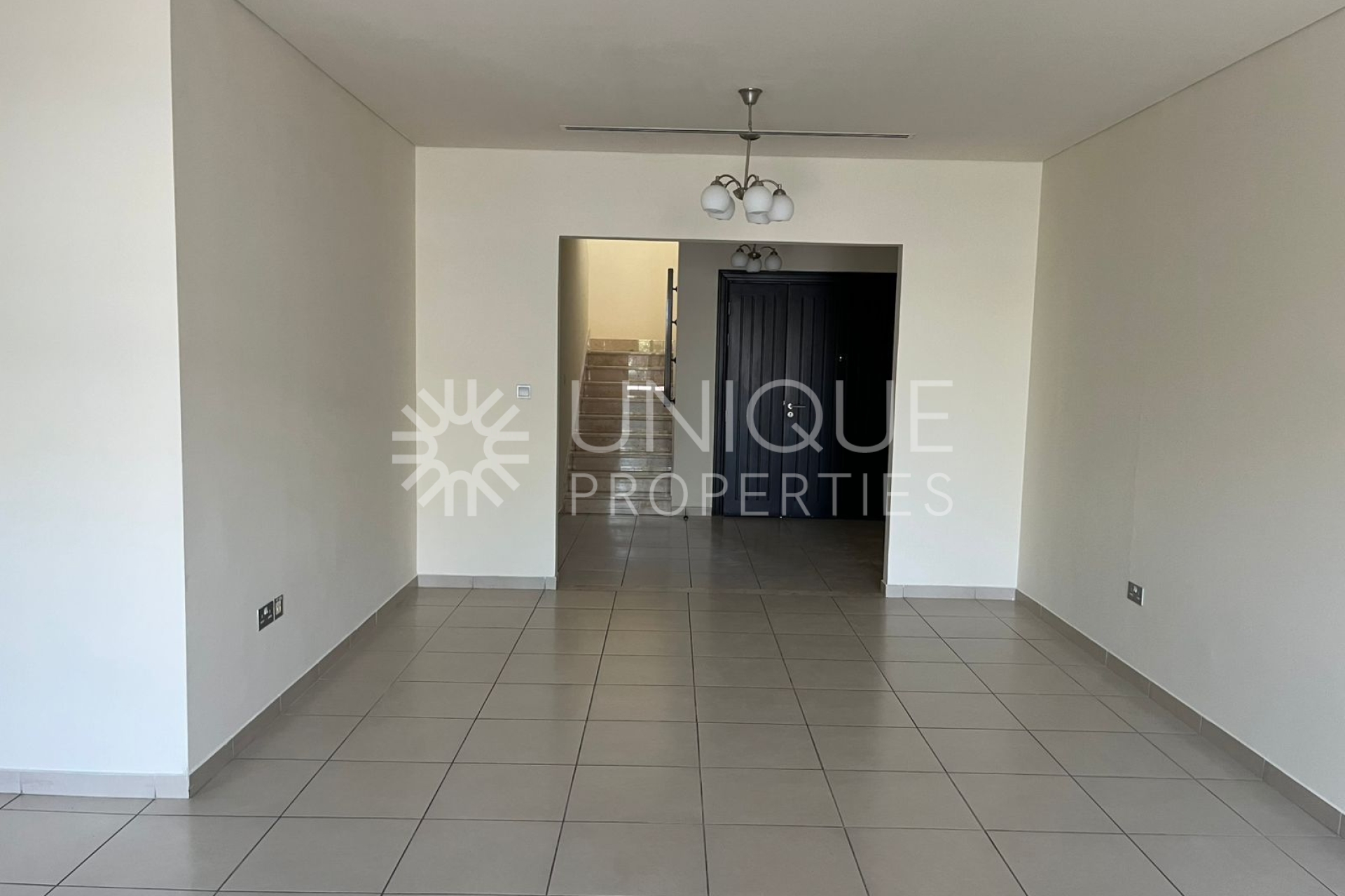 Corner Unit | Private Garden | Negotiable